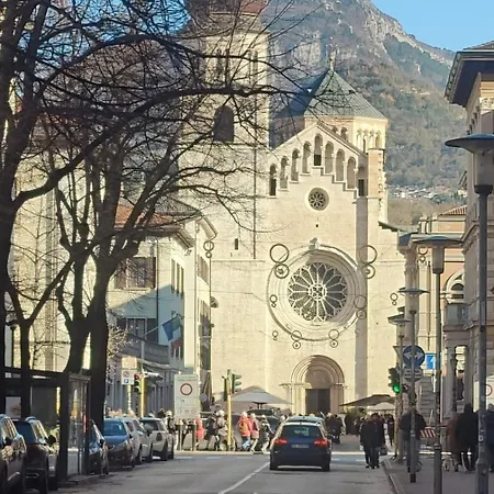 Verdisuite - Trento Centro - Parcheggio Privato Gratuito Buitenkant foto